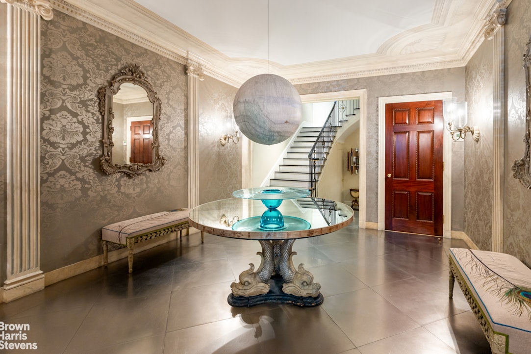 109 East 69th Street Manhattan, NY 10021 - Photo 6 of 12