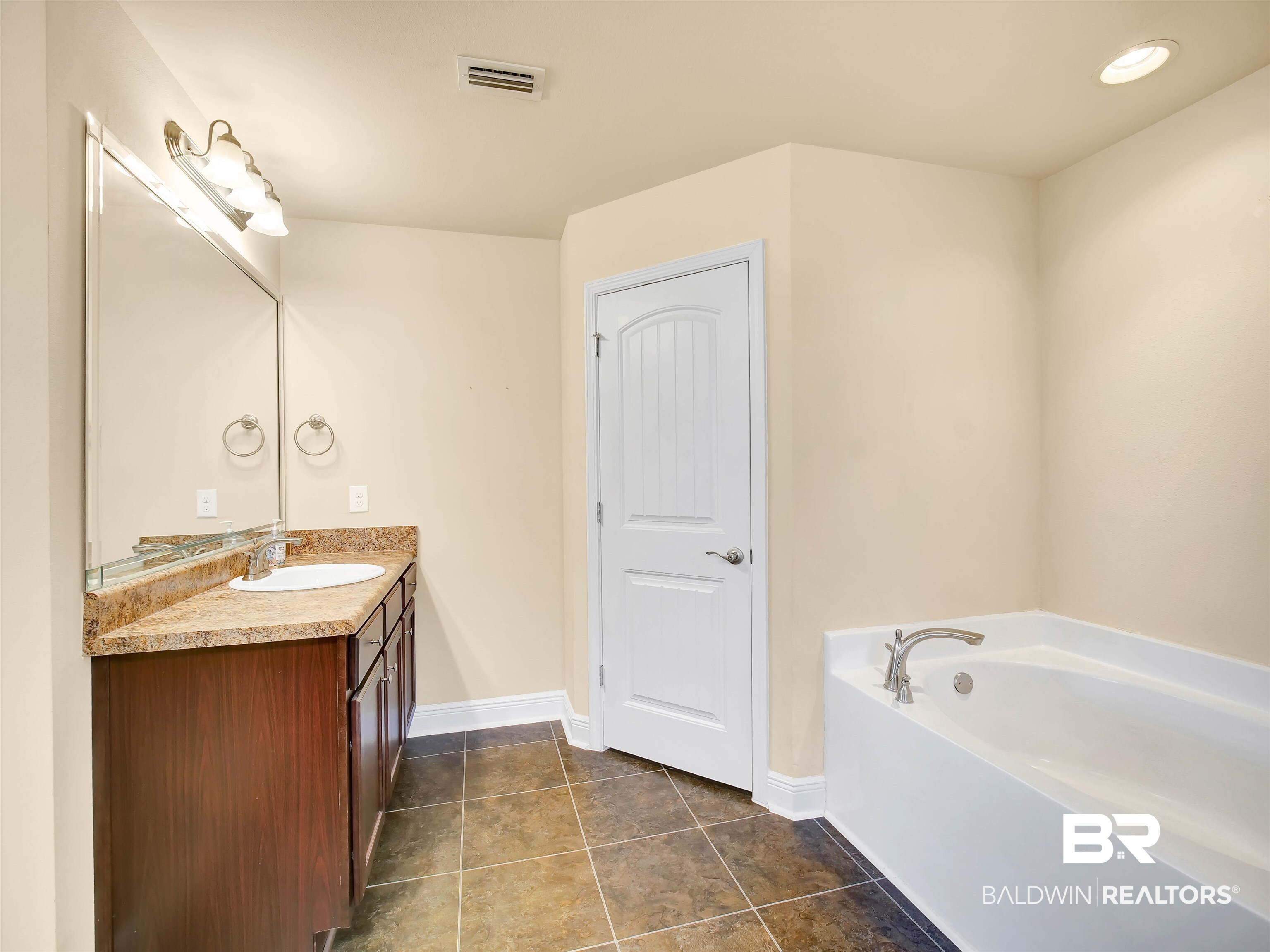 737 Edinburgh Avenue Foley, AL 36535 - Photo 22 of 34