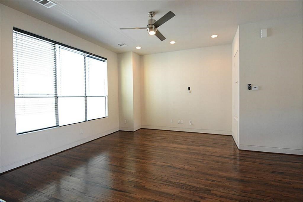 4708 Crawford Street Houston, TX 77004 - Photo 12 of 21 Primary Bedroom- 3 rd level
