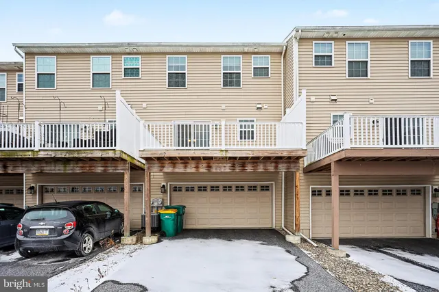$2,100 | 4235 Wild Orchid Lane, Enola, PA 17025