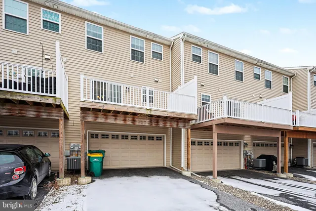 $2,100 | 4235 Wild Orchid Lane, Enola, PA 17025