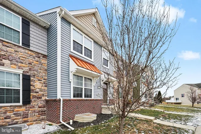 $2,100 | 4235 Wild Orchid Lane, Enola, PA 17025