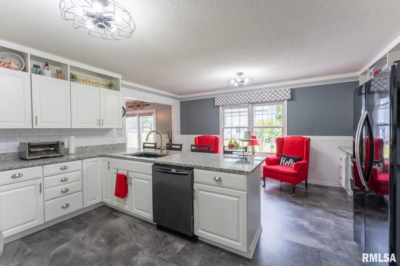 1906 Calico Road Marion, IL 62959 - Photo 16 of 50