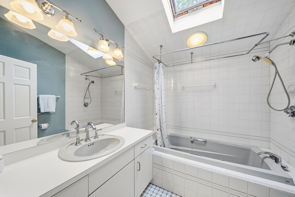 180 Broad Meadow Road Needham, MA 02492 - Photo 18 of 32