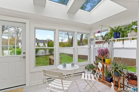 $899,000 | 10 Millspaugh Drive, Fairfield, CT 06824