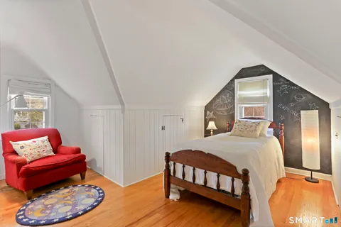 $899,000 | 10 Millspaugh Drive, Fairfield, CT 06824