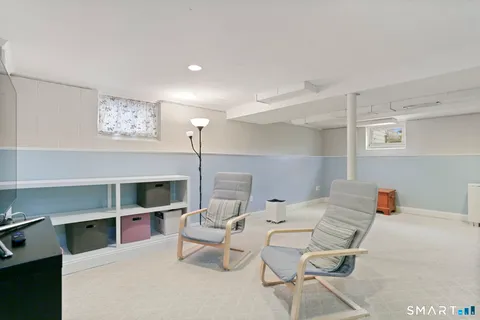 $899,000 | 10 Millspaugh Drive, Fairfield, CT 06824