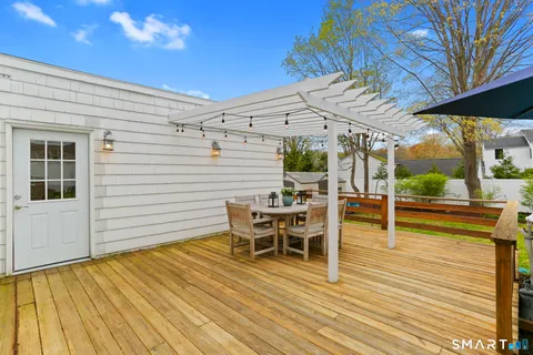 $899,000 | 10 Millspaugh Drive, Fairfield, CT 06824