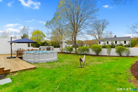 $899,000 | 10 Millspaugh Drive, Fairfield, CT 06824