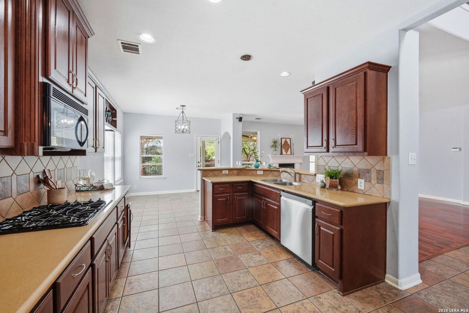 9116 Pedernales Rio Helotes, TX 78023 - Photo 20 of 73