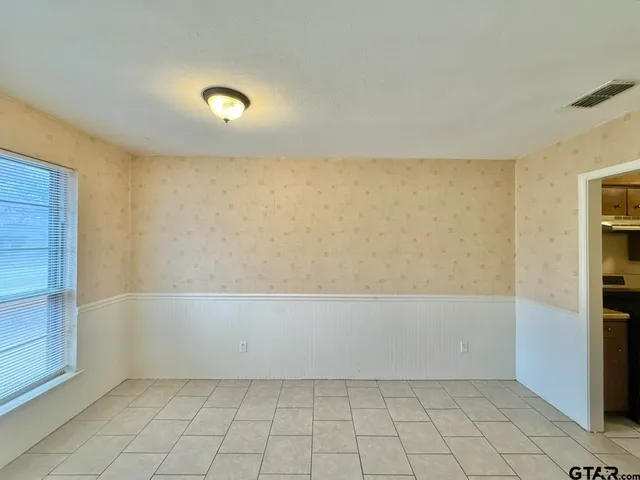 $1,350 | 4014 Appletree Lane, Tyler, TX 75701