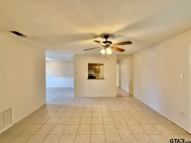 $1,350 | 4014 Appletree Lane, Tyler, TX 75701