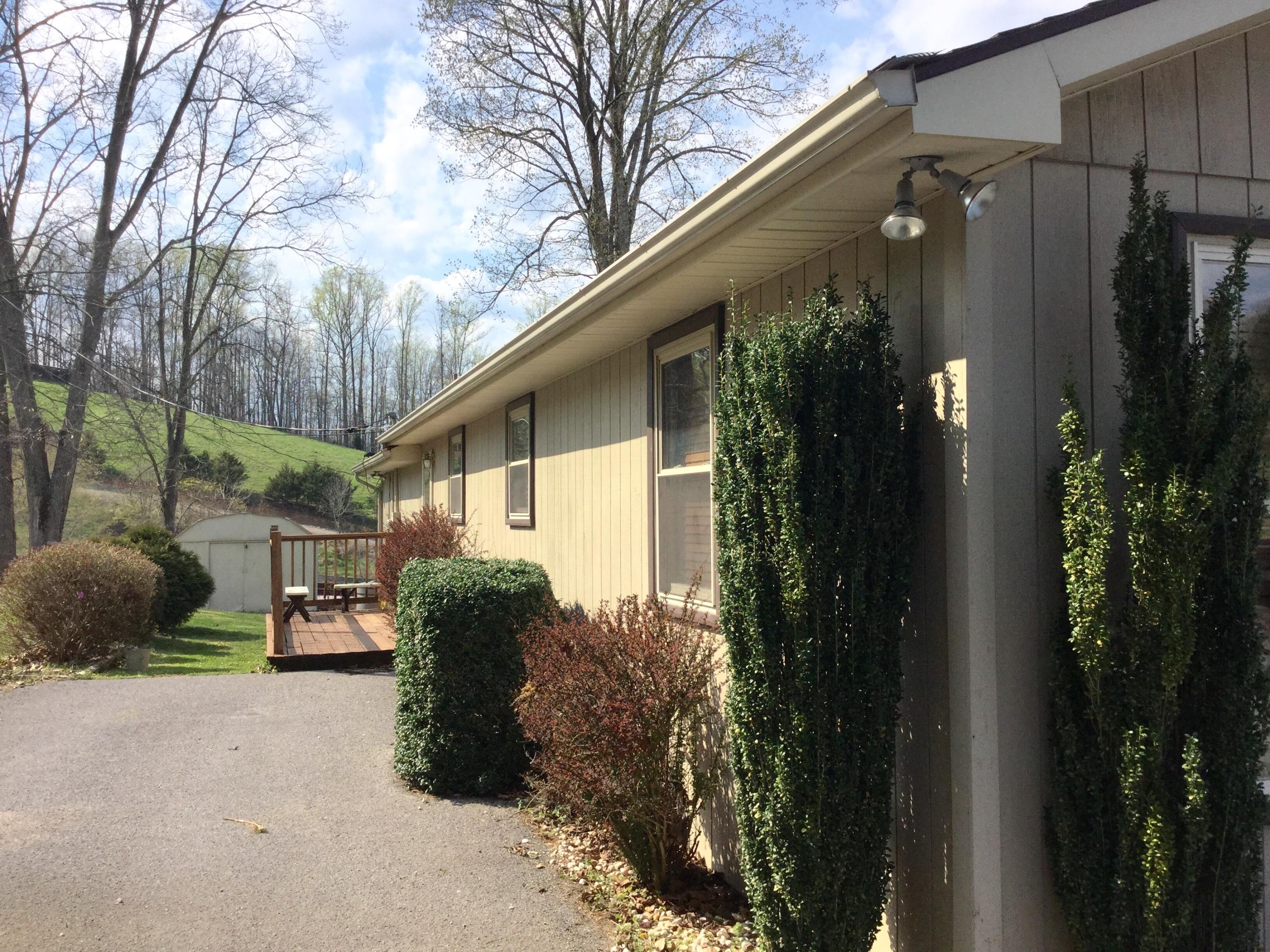 1006 Blue Top Road Tazewell, TN 37879 - Photo 7 of 30 image