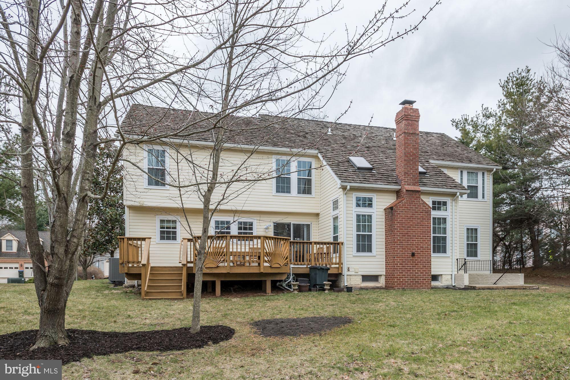 2201 Milburn Lane Reston, VA 20191 - Photo 29 of 30 Exterior (Front)