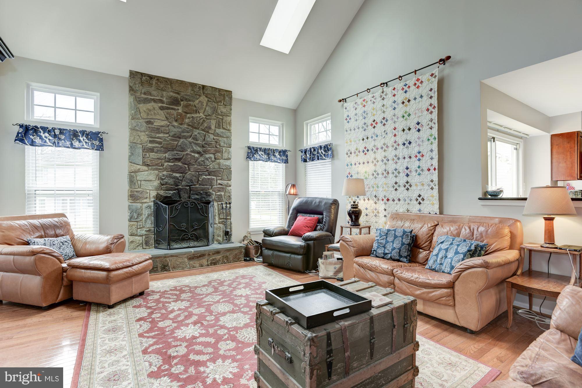 2201 Milburn Lane Reston, VA 20191 - Photo 10 of 30 Family Room