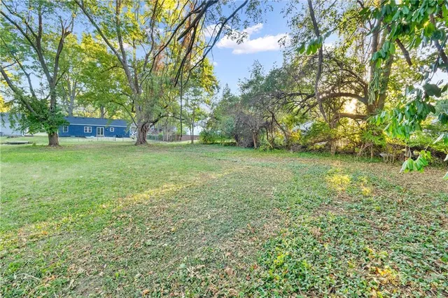 $385,000 | 3716 West 48th Street, Roeland Park, KS 66205