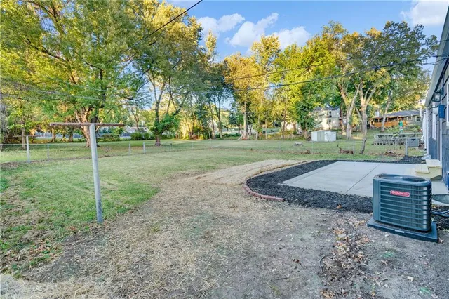 $385,000 | 3716 West 48th Street, Roeland Park, KS 66205