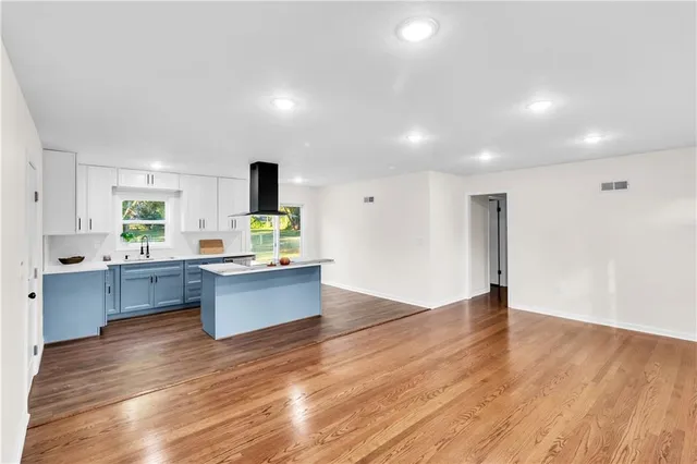 $385,000 | 3716 West 48th Street, Roeland Park, KS 66205