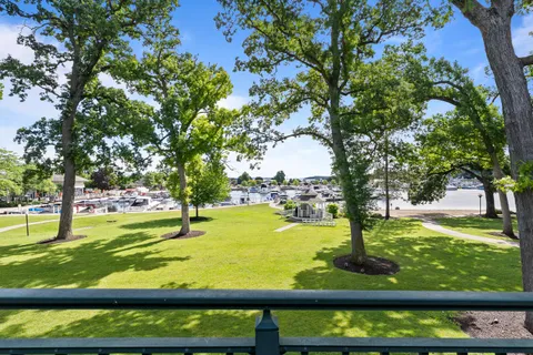 $182,000 | 269 Fontana Boulevard, Unit 2466, Fontana, WI 53125