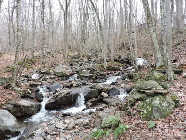 $89,000 | 191 Bens Bend, Bakersville, NC 28705