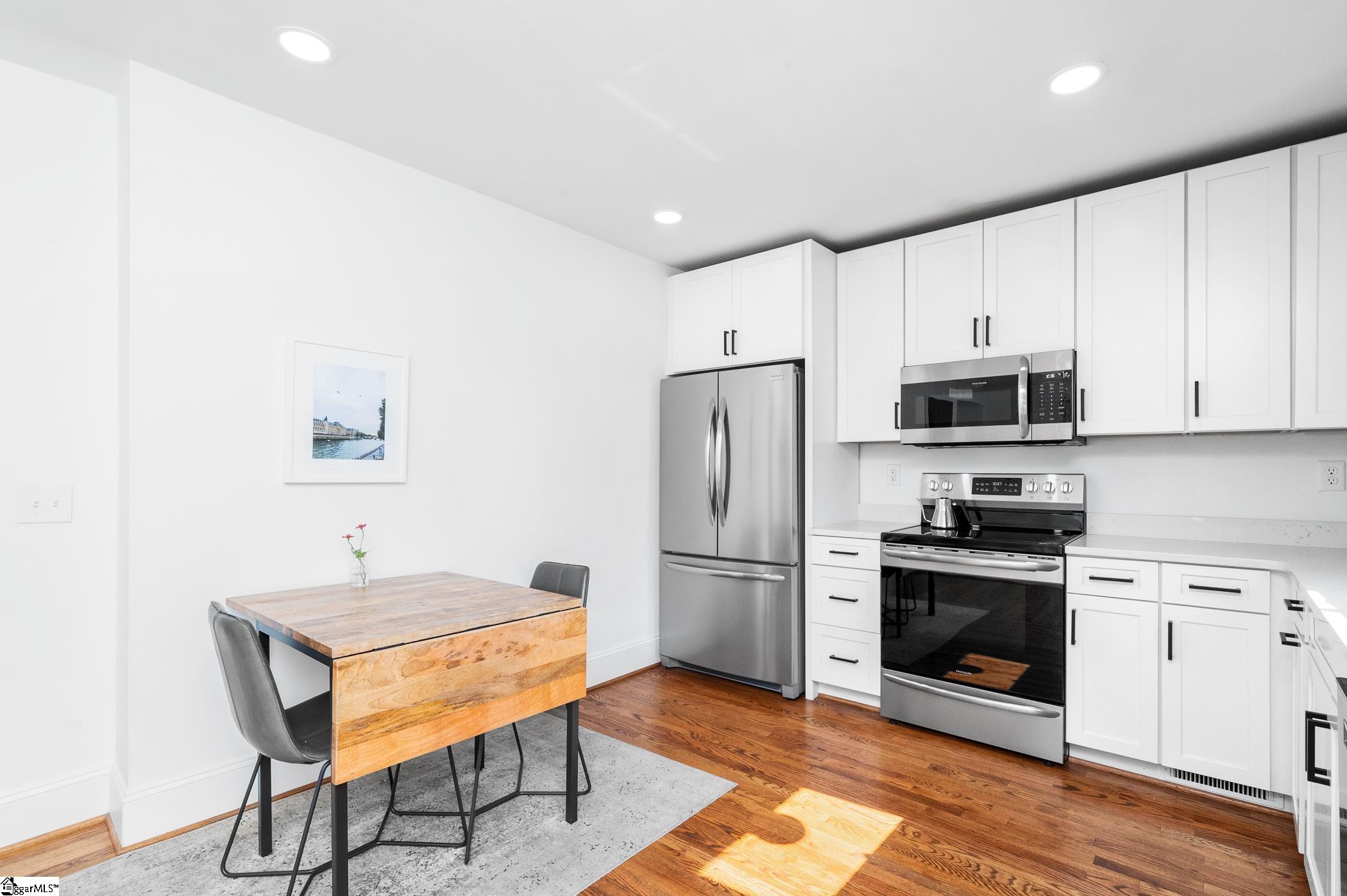 108 Parkins Mill Road Greenville, SC 29607 - Photo 9 of 38