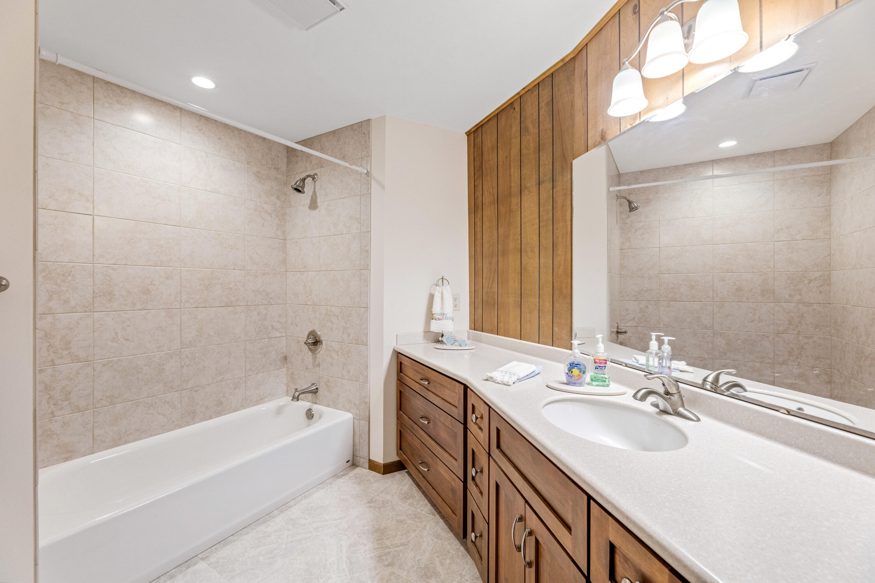 1149 South River Road Buffalo City, WI 54622 - Photo 14 of 32 16 bathroom