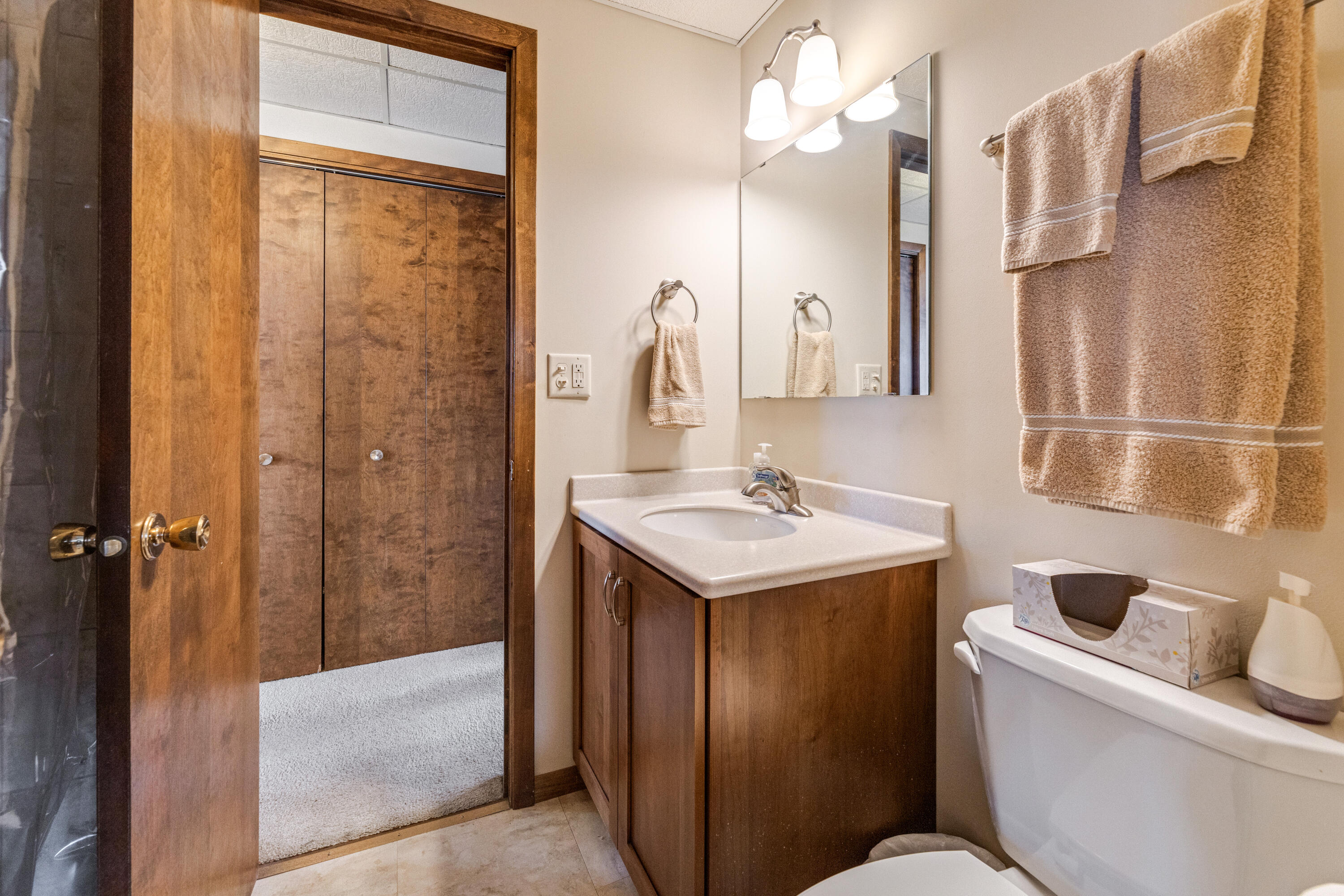 1149 South River Road Buffalo City, WI 54622 - Photo 20 of 32 22 bathroom