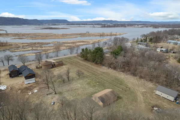 $499,900 | 1149 South River Road, Buffalo City, WI 54622