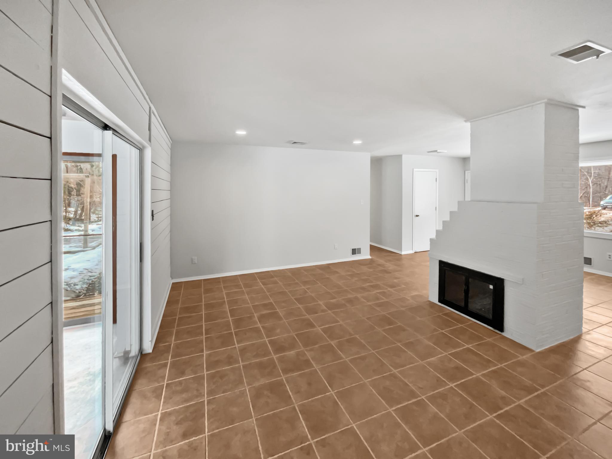 5503 Inverchapel Road Springfield, VA 22151 - Photo 3 of 42