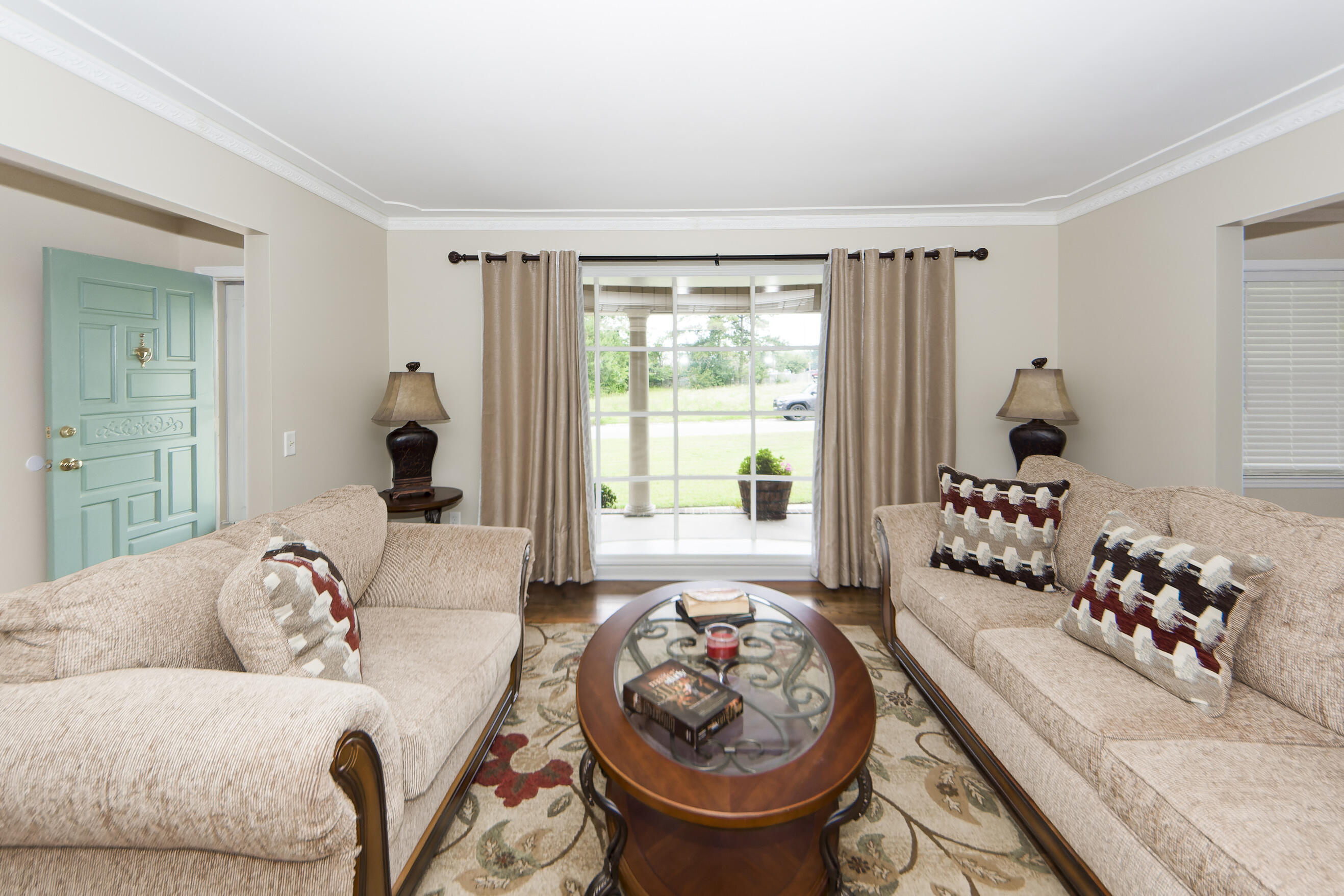 103 Tasker Drive Summerville, SC 29485 - Photo 6 of 42 06