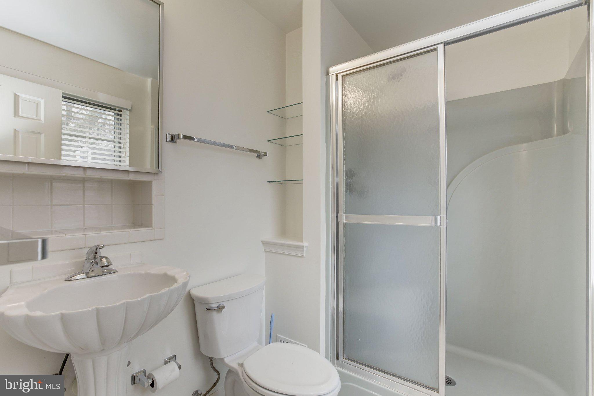 5601 Pollard Road Bethesda, MD 20816 - Photo 21 of 26 Gallery Image 21
