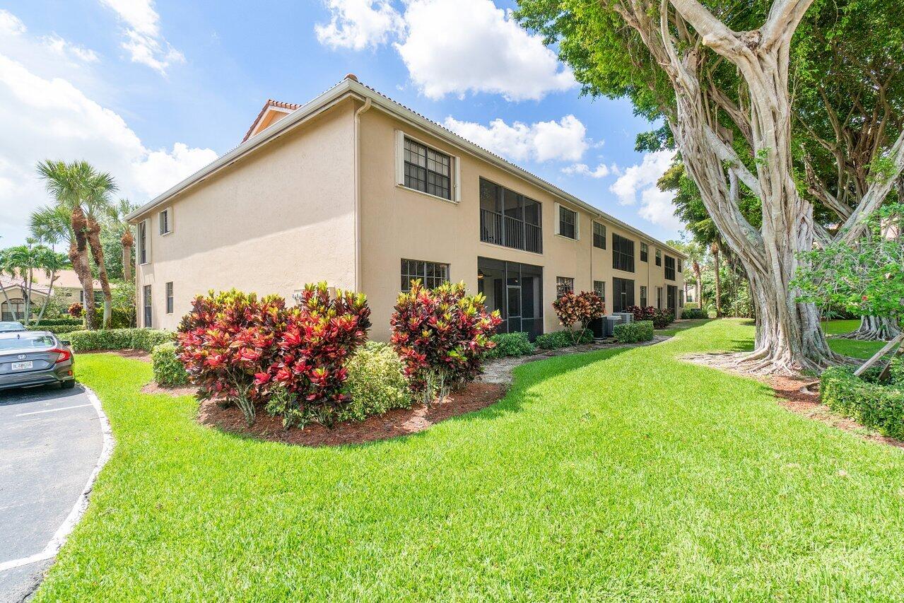6721 Montego Bay Boulevard, Unit E Boca Raton, FL 33433 - Photo 27 of 37 CONDO SIDE VIEW