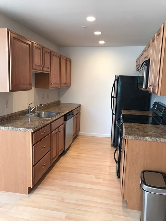 42 Phillips Road, Unit 6 Holden, MA 01520 - Photo 11 of 20 Gallery Image 11