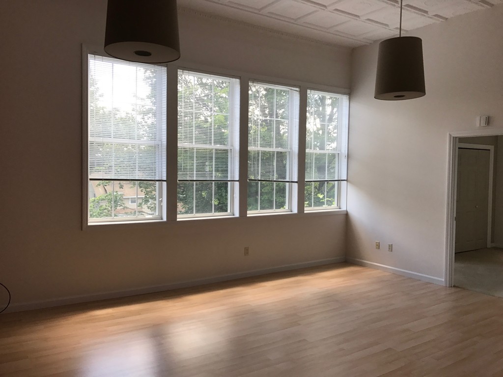42 Phillips Road, Unit 6 Holden, MA 01520 - Photo 7 of 20 Gallery Image 7