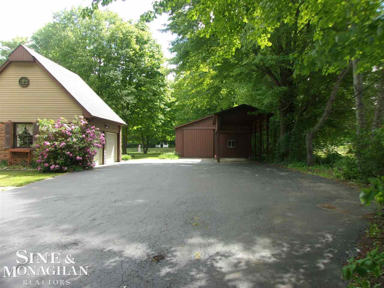 8819 Stone Road Algonac, MI 48001 - Photo 4 of 31 31293372-3.JPG