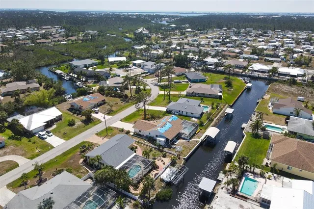 $5,200 | 2684 Titania Road, Englewood, FL 34224