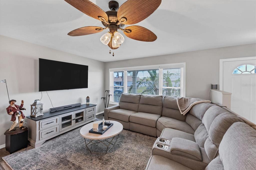 2684 Titania Road Englewood, FL 34224 - Photo 8 of 41