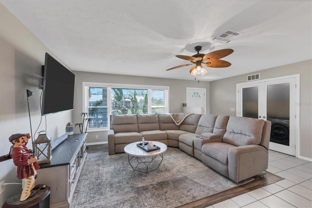 2684 Titania Road Englewood, FL 34224 - Photo 9 of 41