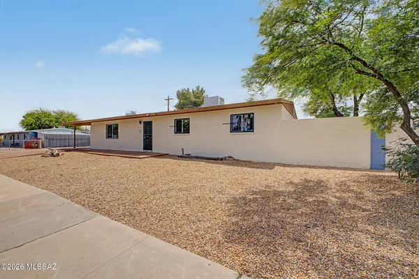 $2,500 | 2625 West Oregon Street, Tucson, AZ 85746