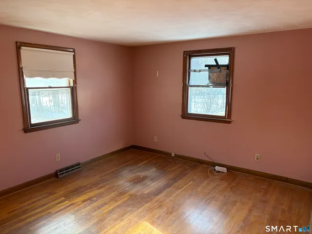 $299,900 | 55 Coles Avenue, Newington, CT 06111