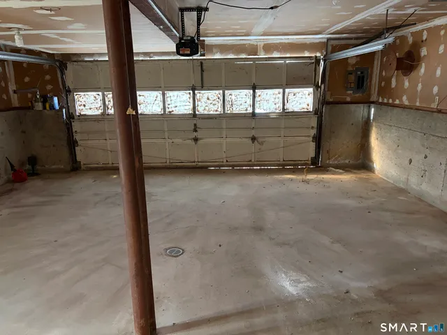 $299,900 | 55 Coles Avenue, Newington, CT 06111