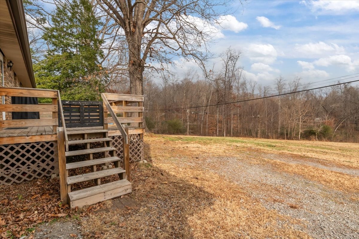 140 Mockingbird Street Erin, TN 37061 - Photo 32 of 36