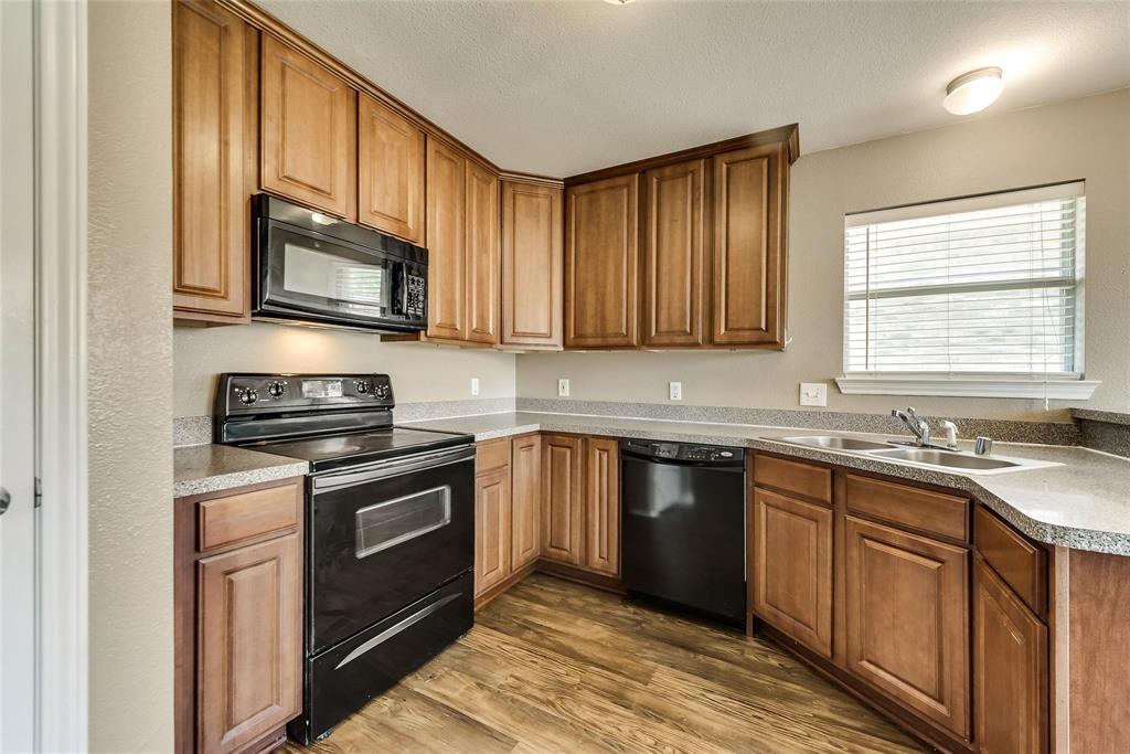 403 Apple Tree Lane Fate, TX 75087 - Photo 4 of 17
