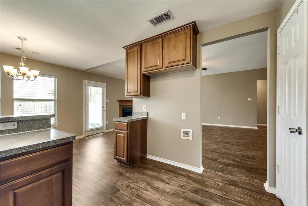 403 Apple Tree Lane Fate, TX 75087 - Photo 5 of 17