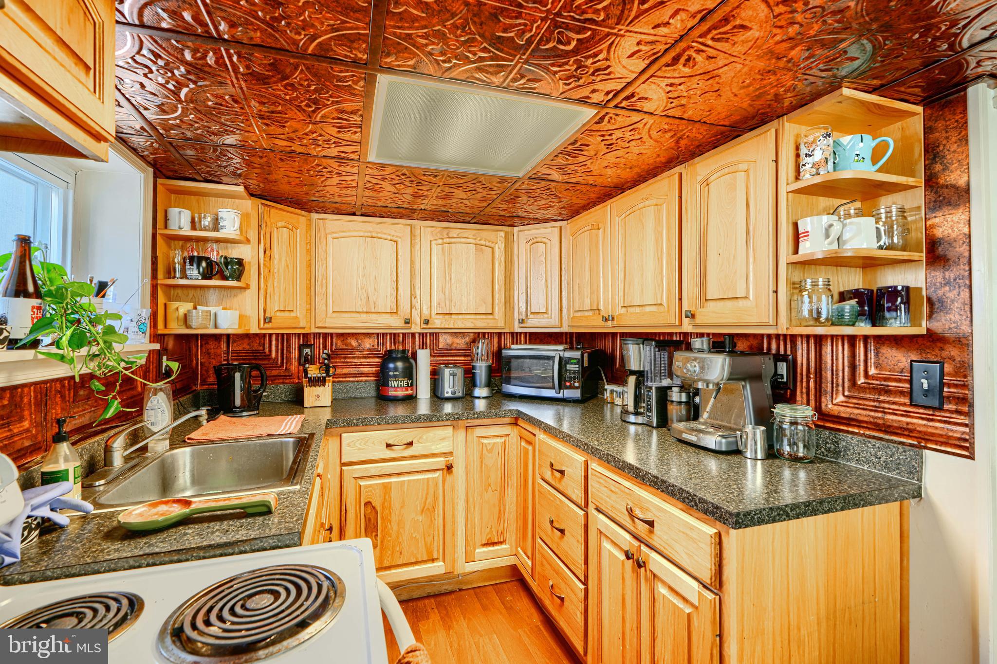 813 South Curley Street Baltimore, MD 21224 - Photo 9 of 24