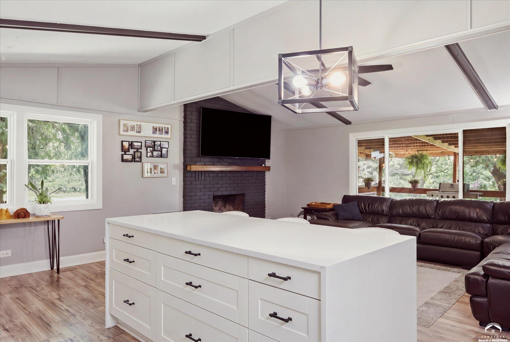 978 East 1587th Road Lawrence, KS 66046 - Photo 6 of 48 Gallery Image 6