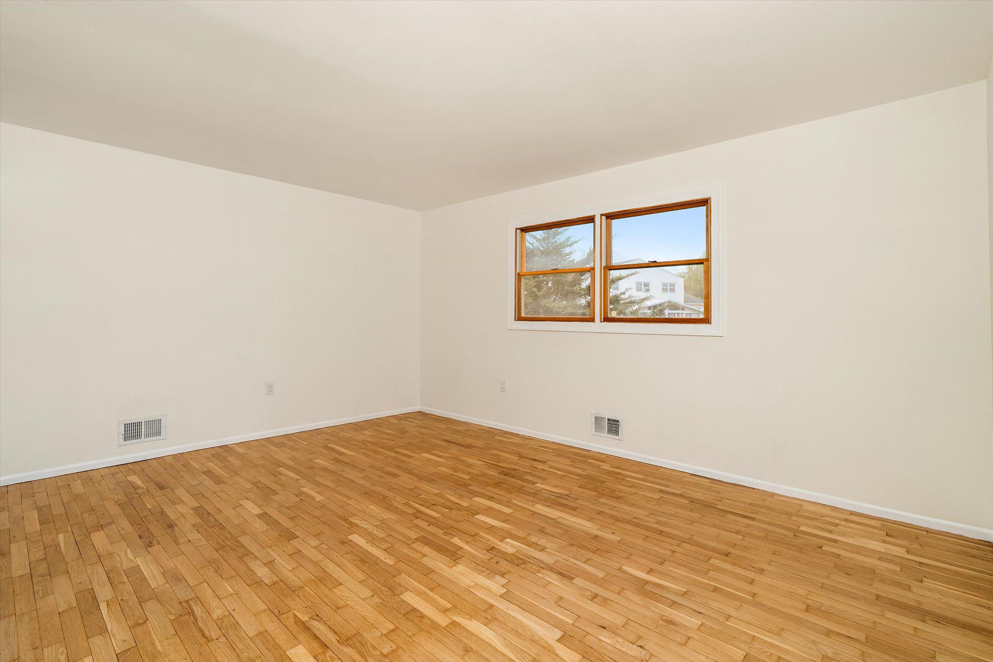 406 Flock Road Hamilton, NJ 08619 - Photo 19 of 40 Primary Bedroom hardwood floors