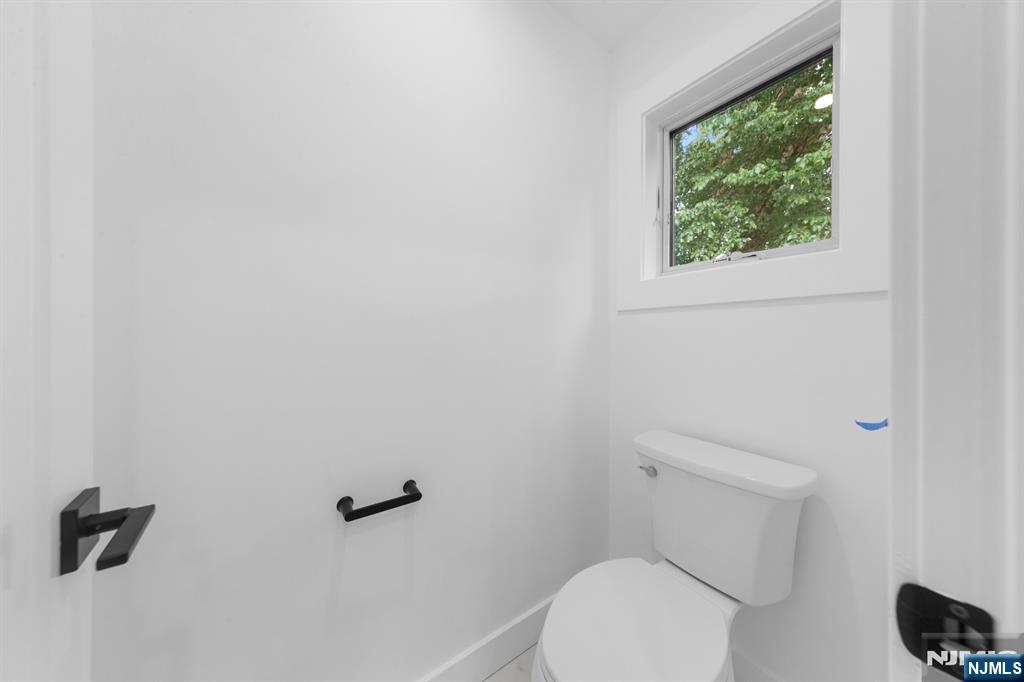 31-02 Gentner Road Fair Lawn, NJ 07410 - Photo 25 of 44