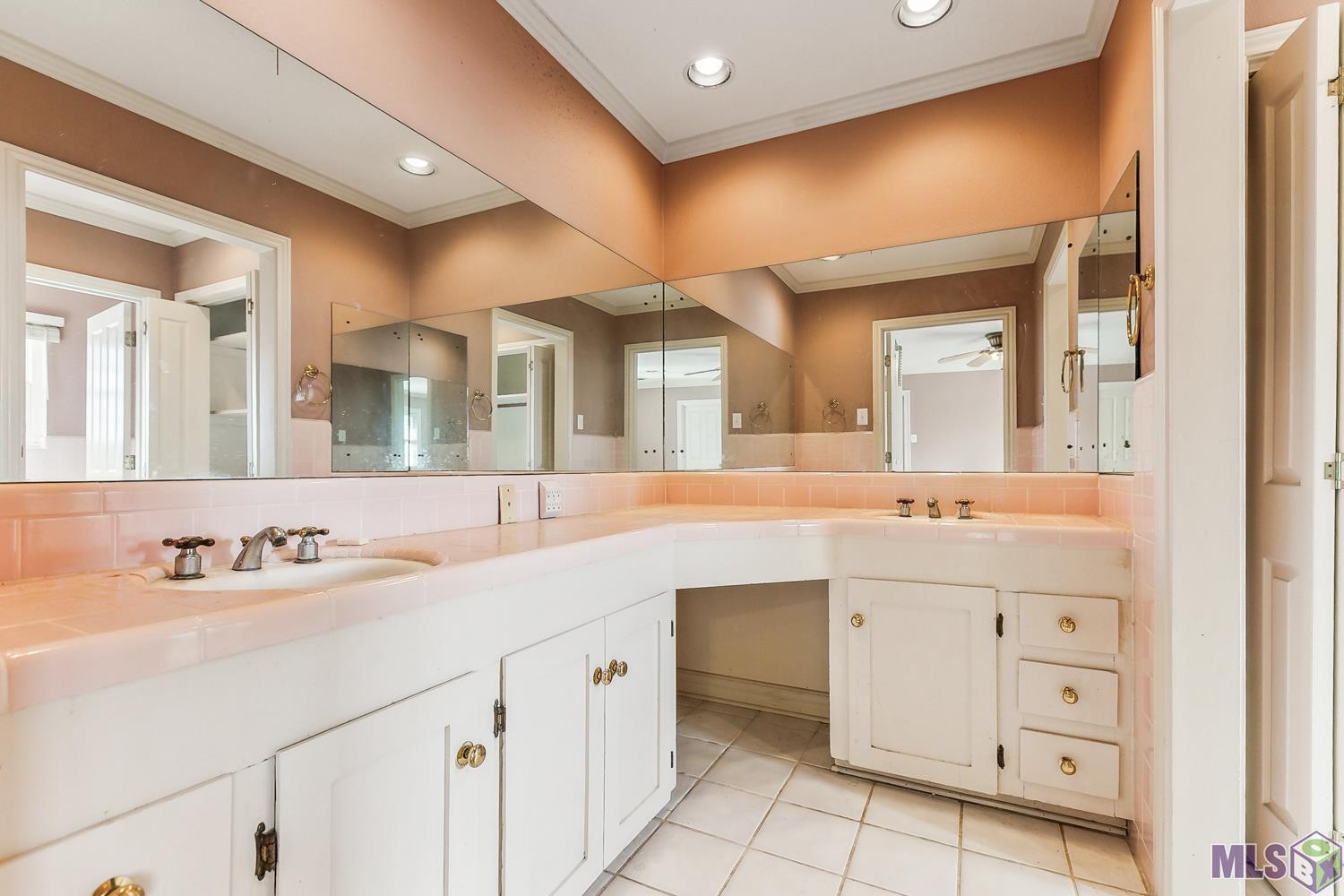 9555 Goodwood Boulevard Baton Rouge, LA 70815 - Photo 11 of 27