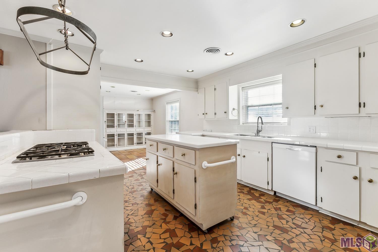 9555 Goodwood Boulevard Baton Rouge, LA 70815 - Photo 8 of 27